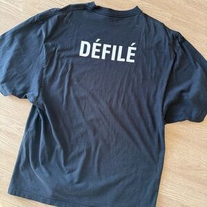 Balenciaga Black T-Shirt with White DÉFILÉ Back Graphic